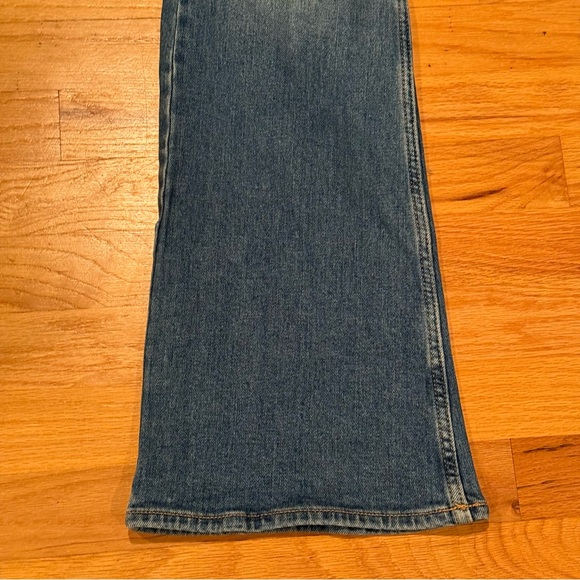 NWT Old Navy Stretch Front Low Panel Maternity Flare Denim Jeans 6 NEW - Picture 3 of 9